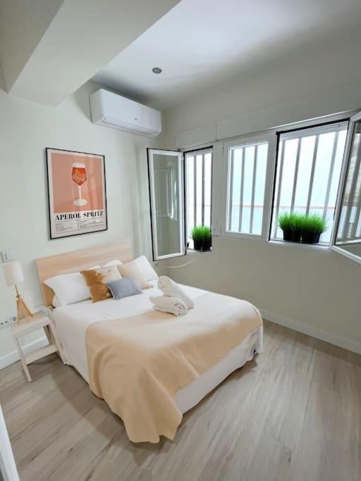 Cozy Apt 1Hab Para 4Pax En La Plaza De Chueca Madrid Exteriör bild